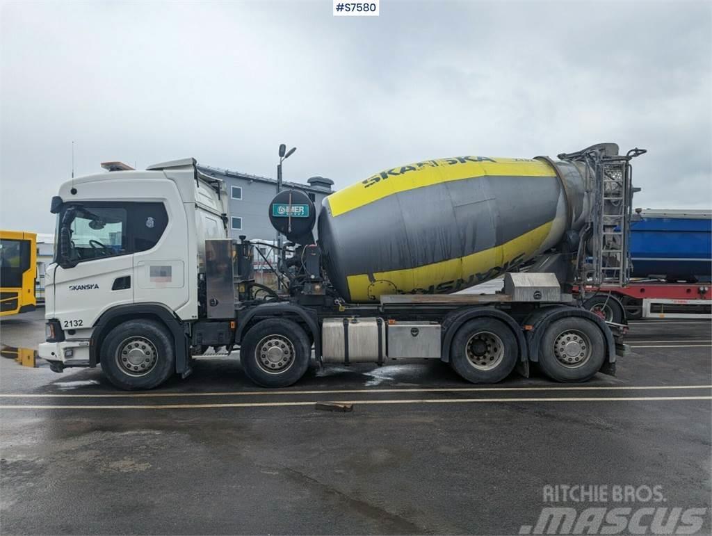 Scania G450 8x2 Concrete truck with chute Caminhões de betonagem