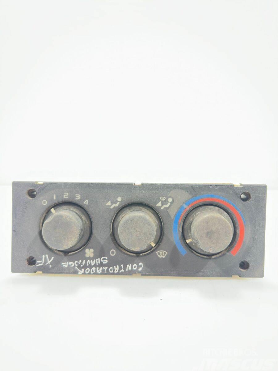 DAF /Tipo: V90 R.3.44-1 / Módulo de Controlo Ar Condic Electrónica