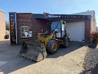 CAT 907M