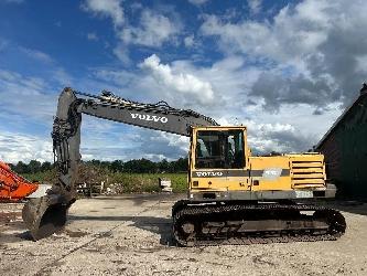 Volvo EC200