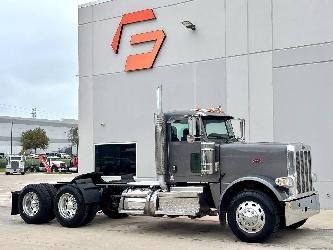 Peterbilt 389