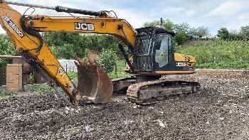 JCB JS 260 XD