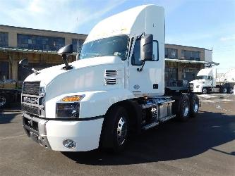 Mack AN64T