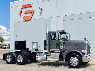 Peterbilt 389