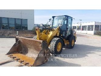 CAT 906M