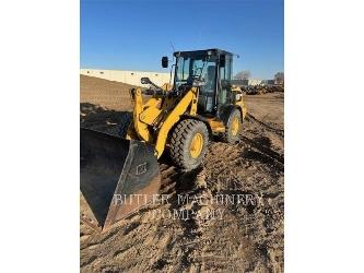 CAT 906M