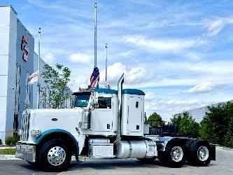 Peterbilt 389