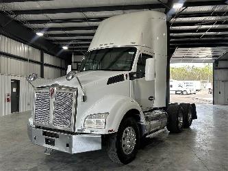 Kenworth T880