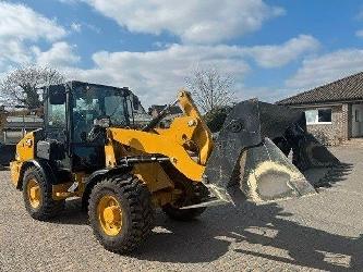 CAT 906