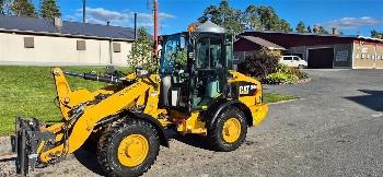 CAT 906M