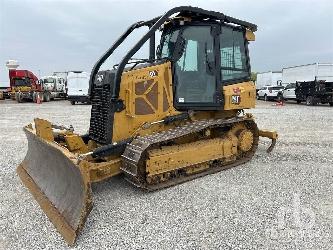 CAT D1