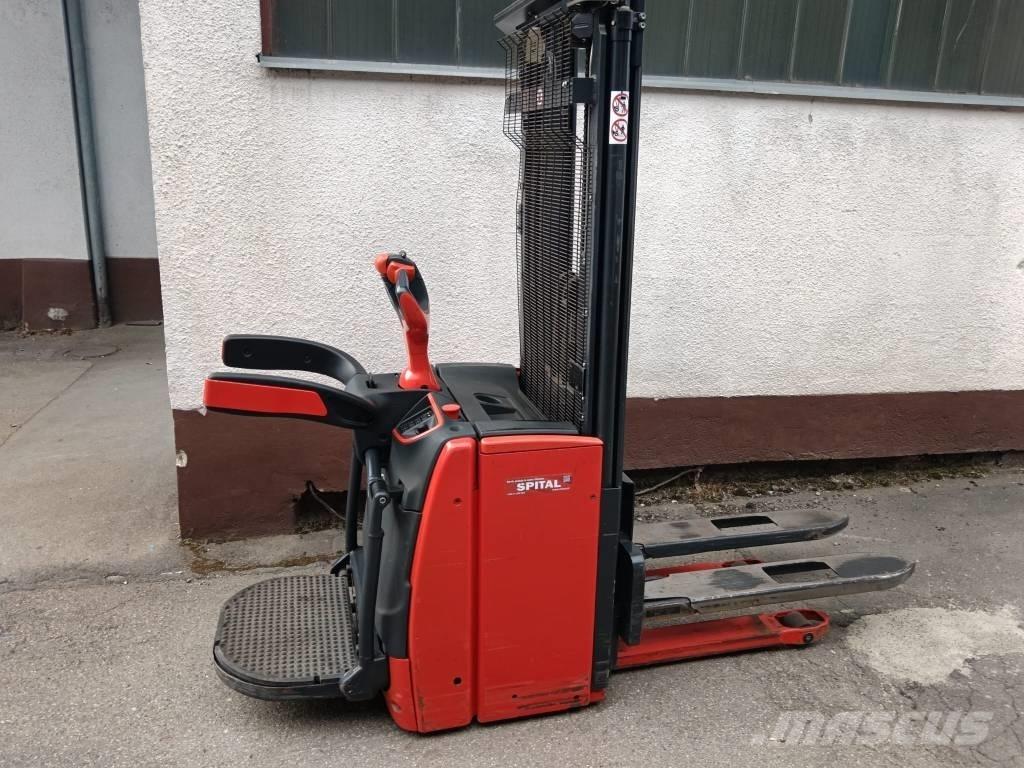 Linde L14AP Empilhador para operador externo