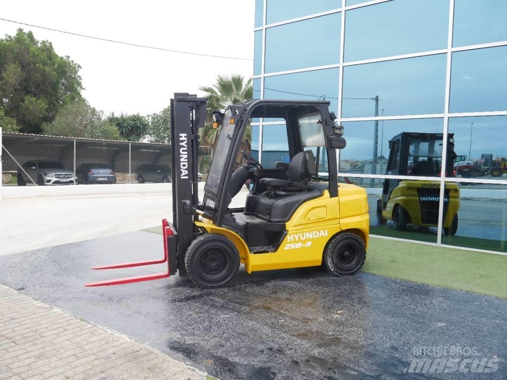 Hyundai 25 D-9 Empilhadores Diesel