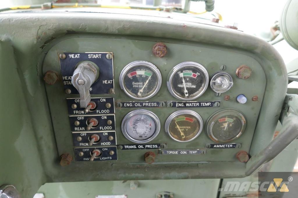 CAT D7F Ex-army Dozers - Tratores rastos