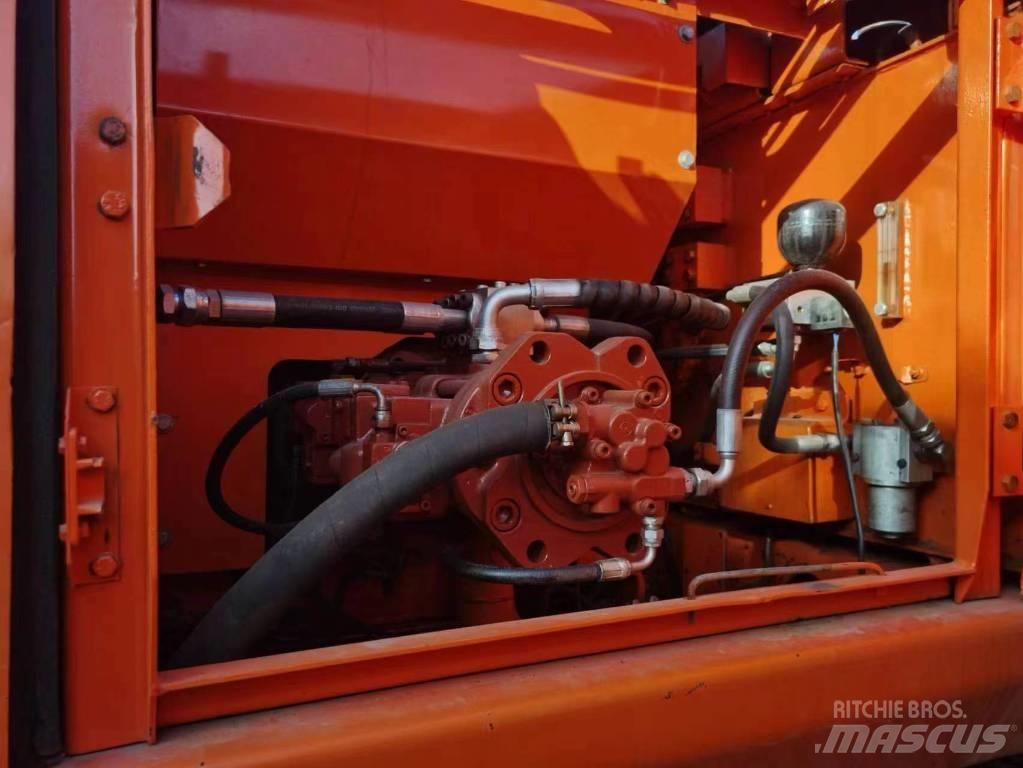 Doosan DH 220 Escavadeiras de esteiras