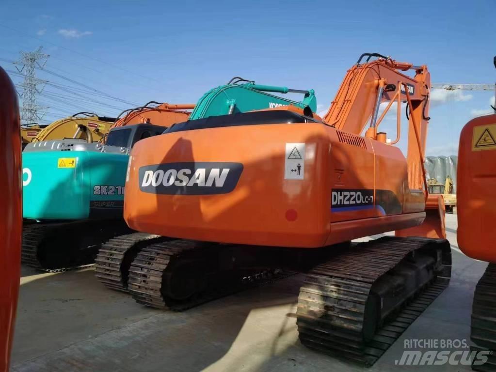 Doosan DH 220 Escavadeiras de esteiras