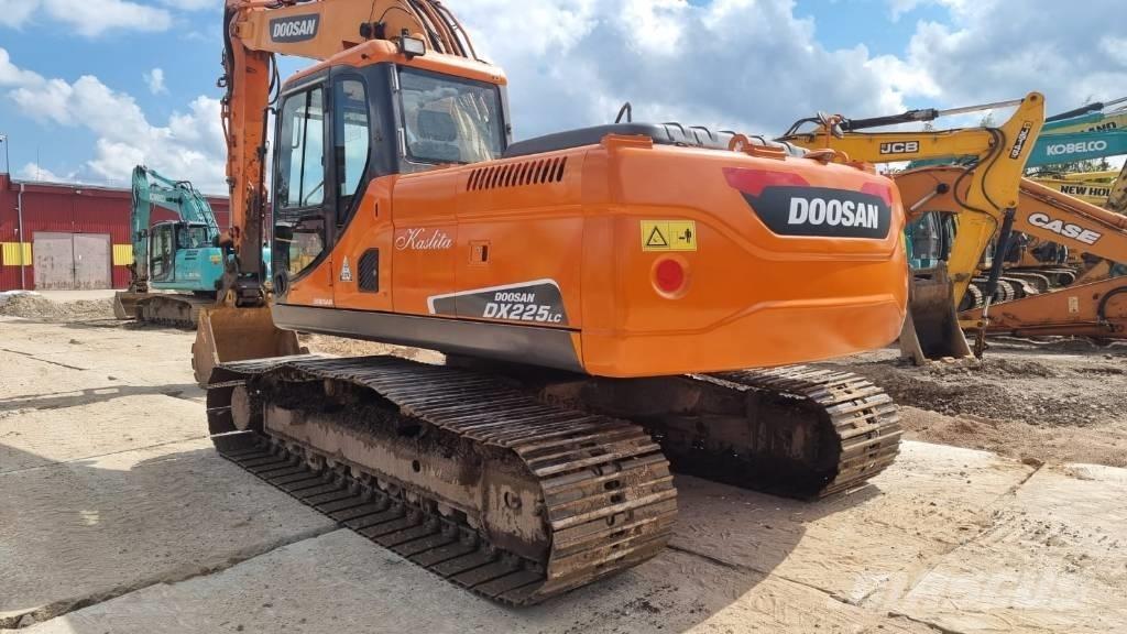 Doosan DX 225 LC Escavadeiras de esteiras