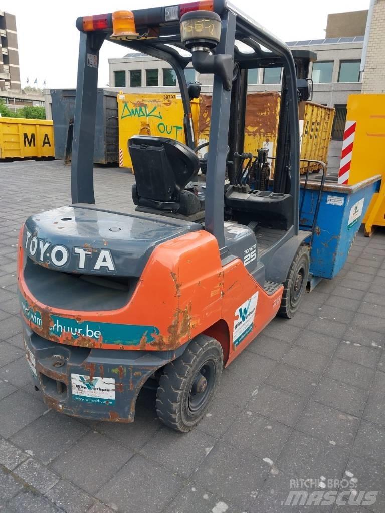 Toyota 8 FDF 25 Empilhadores Diesel