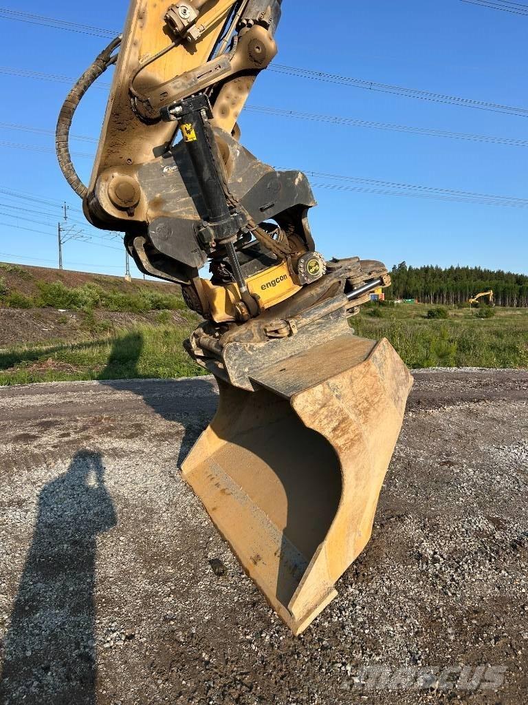 CAT 335 Escavadeiras de esteiras