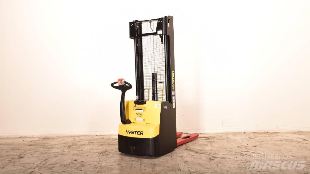 Hyster S 1.2 Empilhador para operador externo