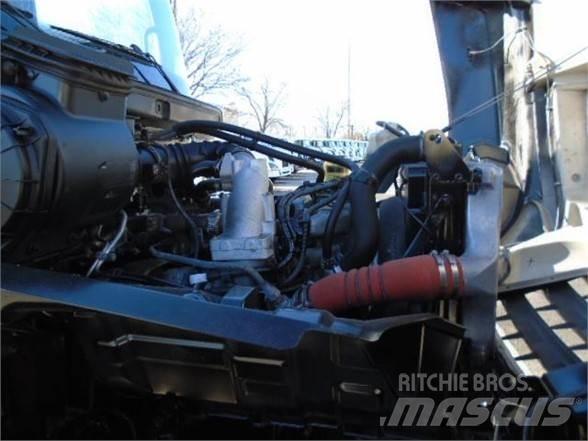 Hino 338 Camiões de chassis e cabine