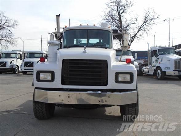 Mack RD600 Camiões Ampliroll