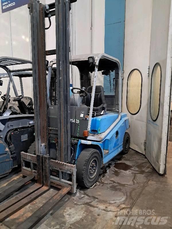Cesab DRAGO HN 250 Empilhadores Diesel