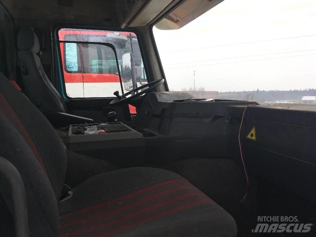 Volvo FL7 Camiões Ampliroll