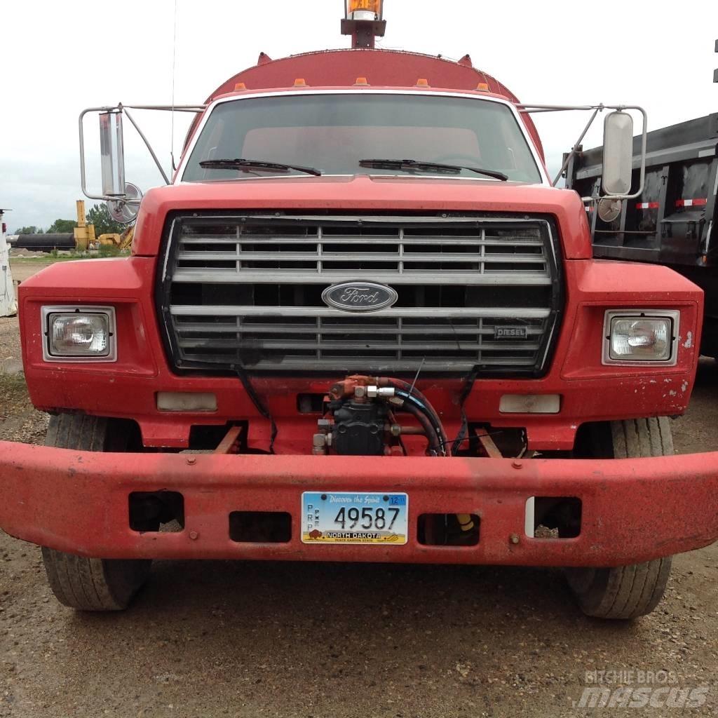 Ford F 700 Caminhões de betonagem