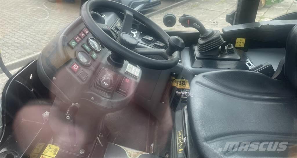 GiANT V  6004 T Mini carregadoras