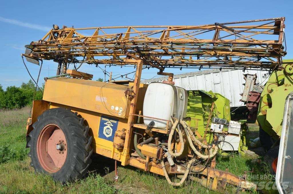  HD 4000 Pulverizadores rebocados