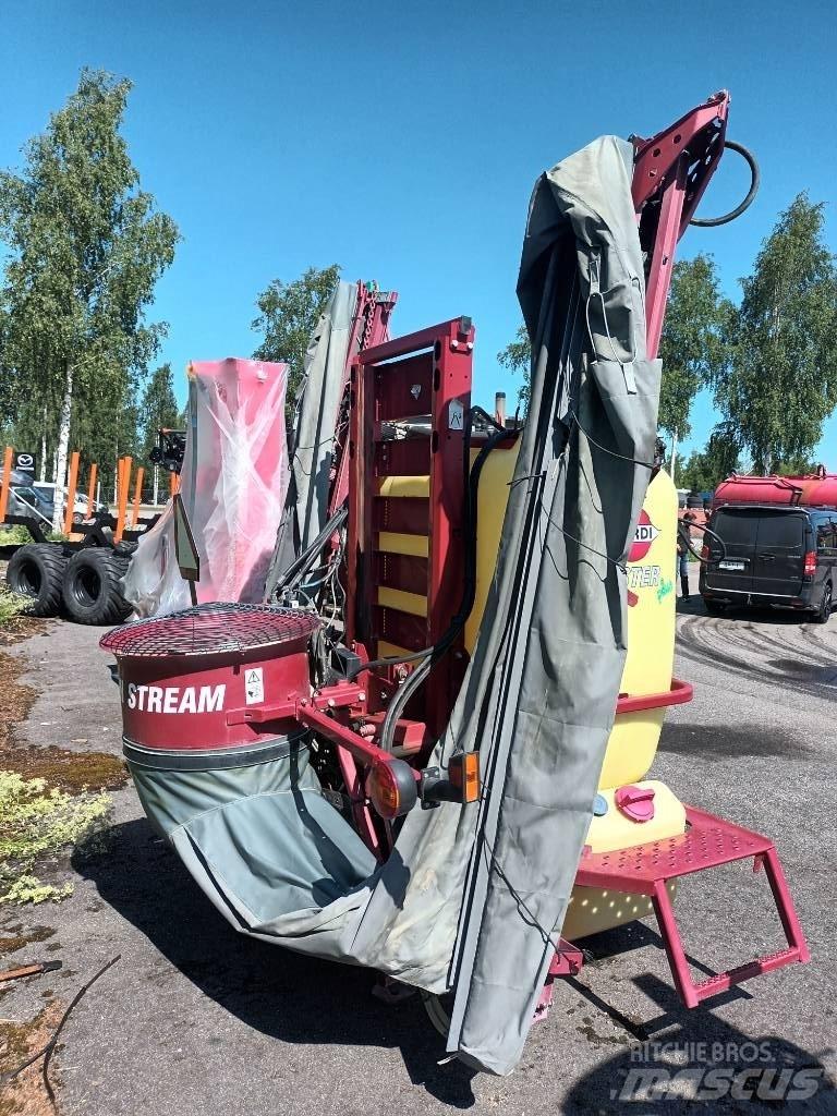 Hardi Master Twin Pulverizadores rebocados