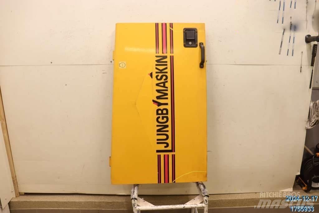 Ljungby L 12 Cabina