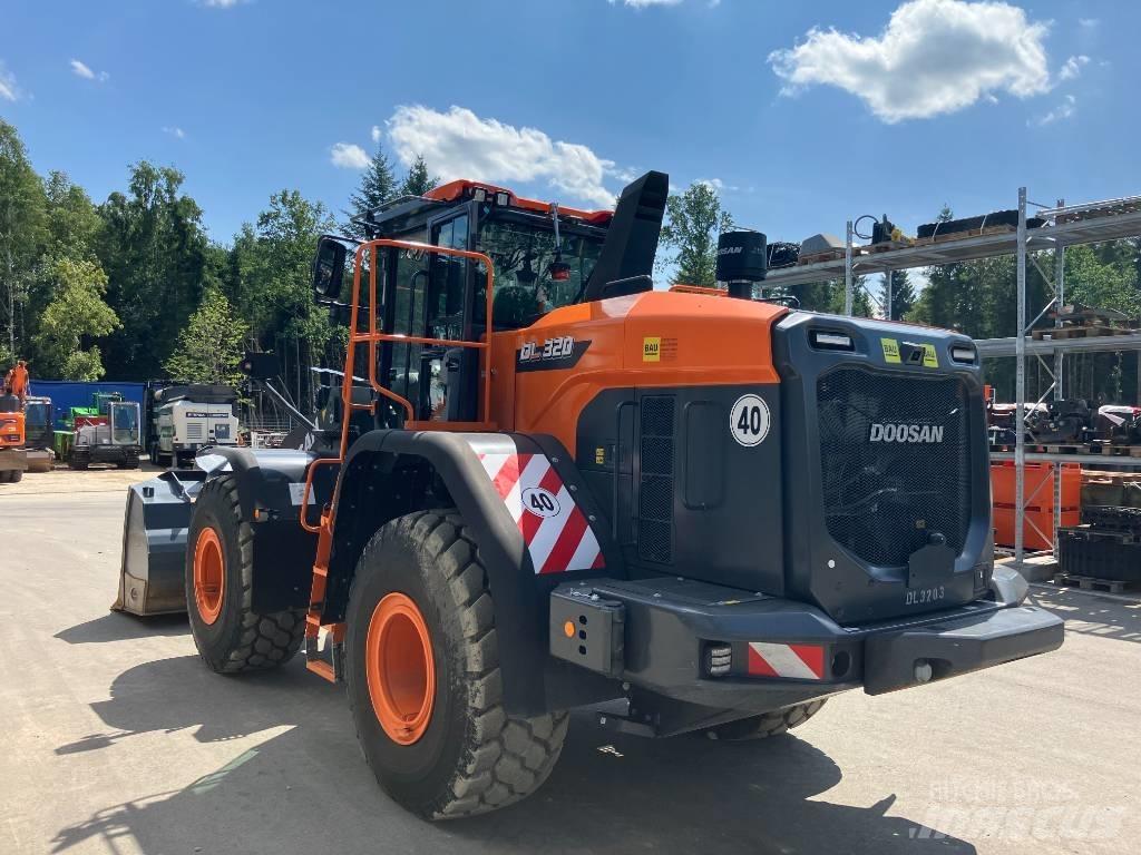 Doosan DL 320-7 Carregadeiras de rodas
