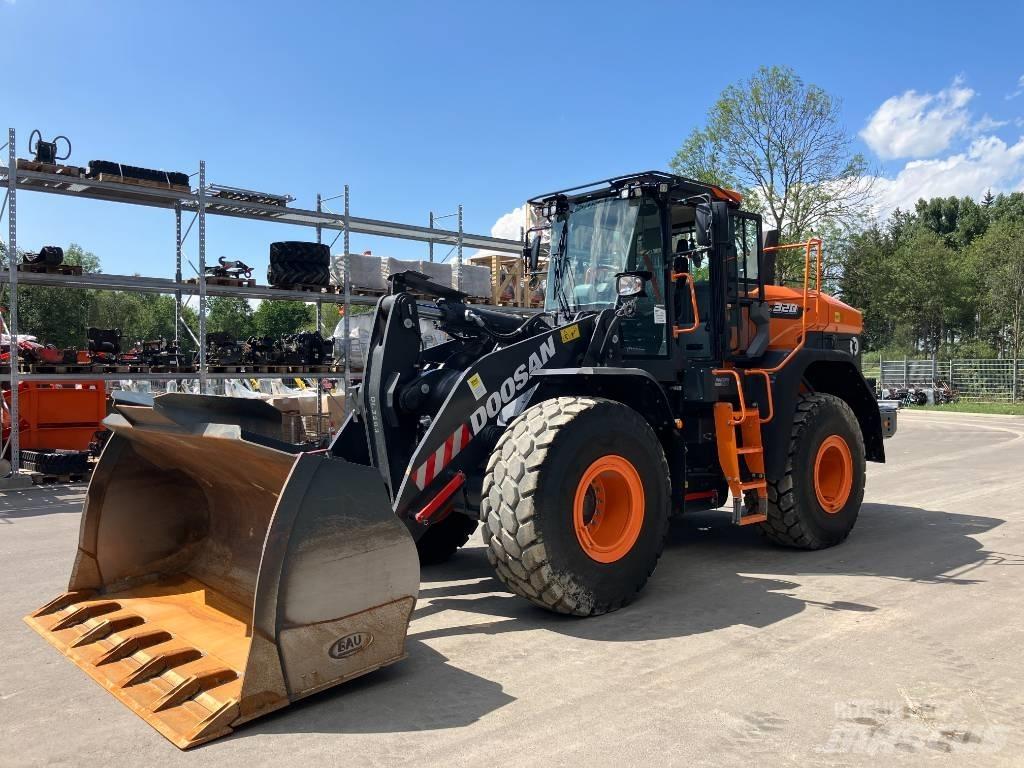 Doosan DL 320-7 Carregadeiras de rodas