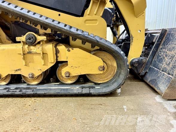 CAT 239D Minicarregadeiras