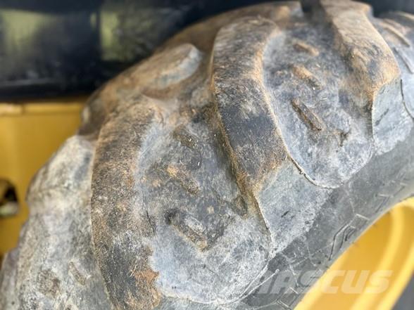 CAT 420D IT Retroescavadeiras