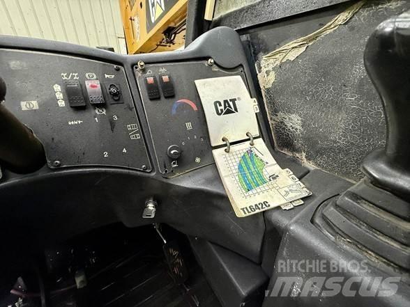 CAT TL642C Manipulador telescópico