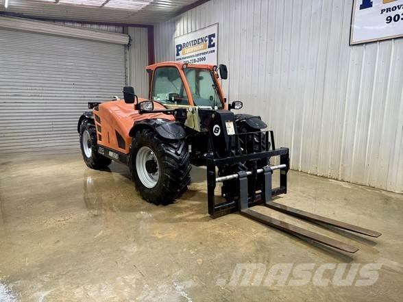 JLG 823 Manipulador telescópico