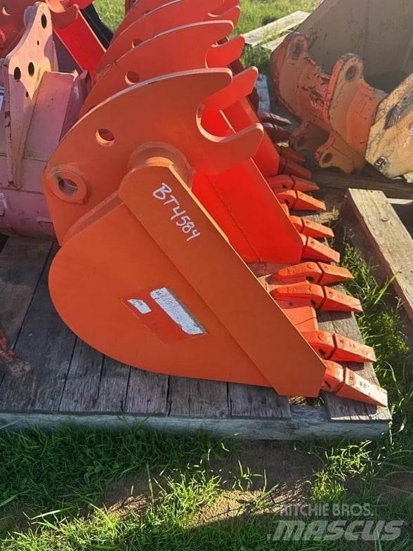 Kubota BT4584 Baldes