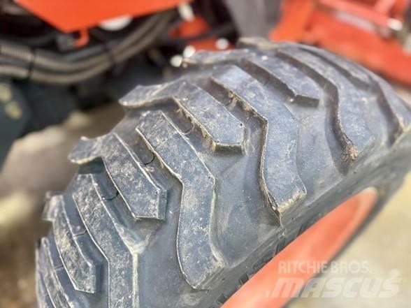 Kubota L39 Retroescavadeiras