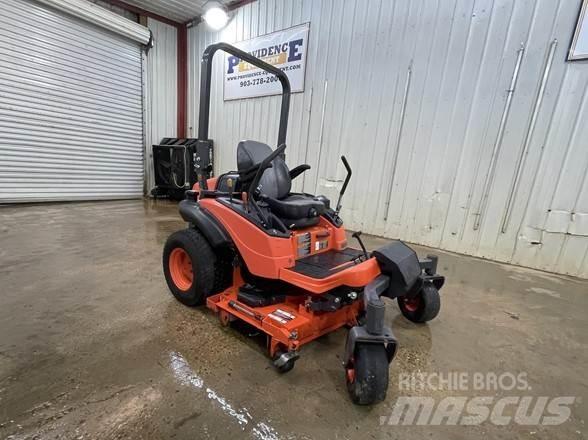 Kubota ZD1211 Corta-Relvas Zero turn