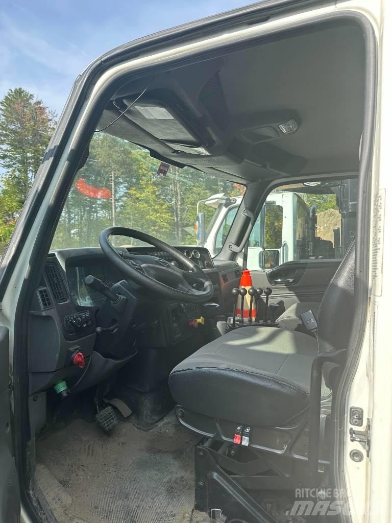 International HV507 Lâminas de neve e arados