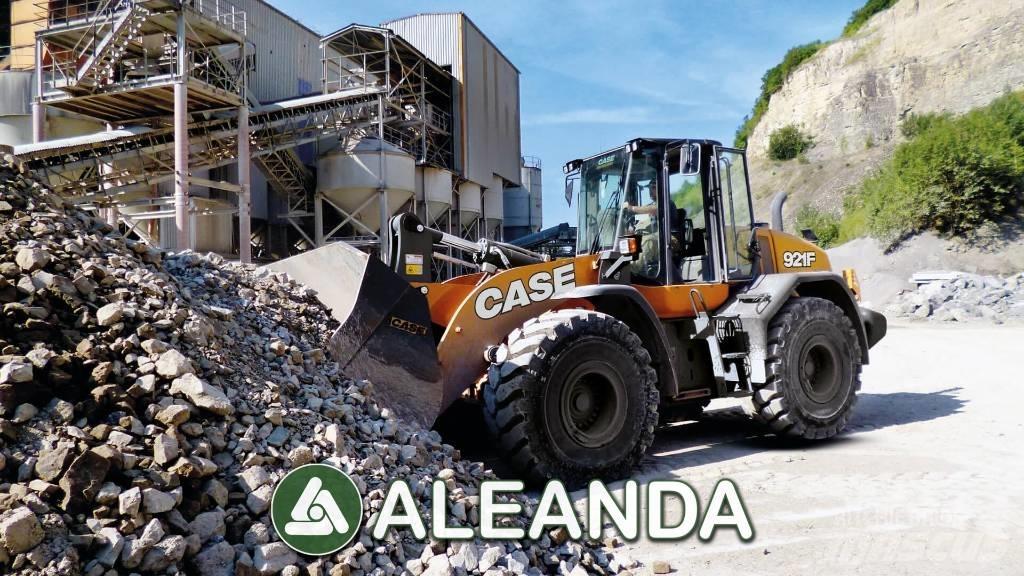 CASE 921 F Carregadeiras de rodas
