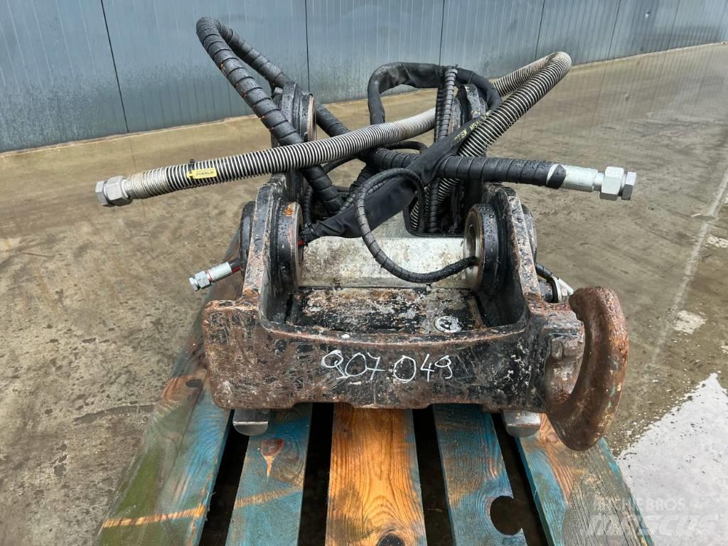 OilQuick OQ80 - M322D Uniőes rápidas