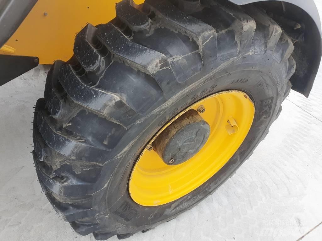 JCB 540-140     M329 Carregadoras rodas telescópicas