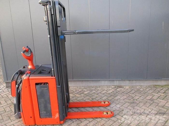 Linde L14 AP Empilhador para operador externo