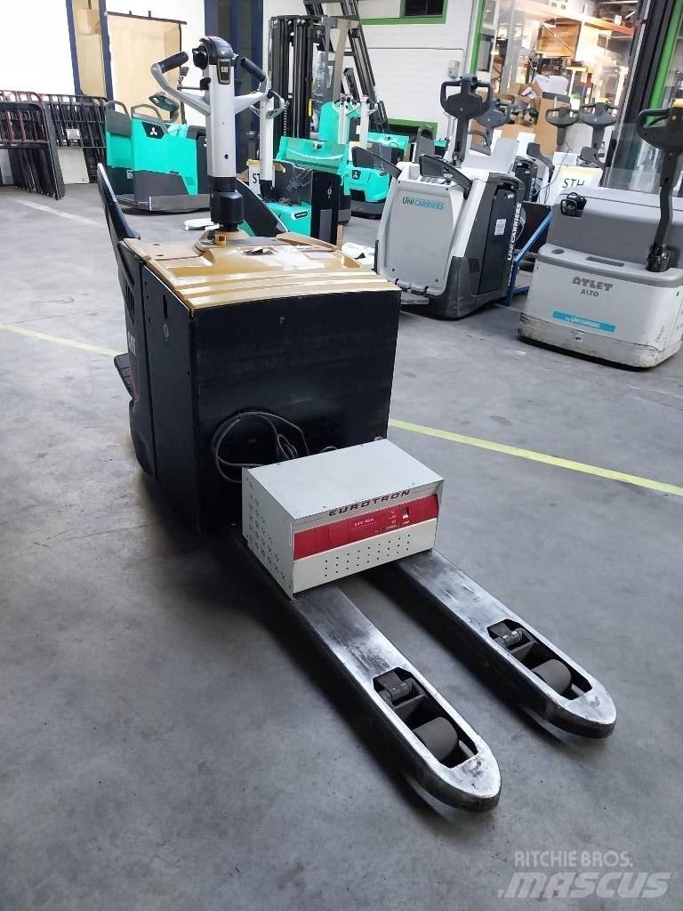 CAT NPV 20 N2 Porta-paletes com plataforma