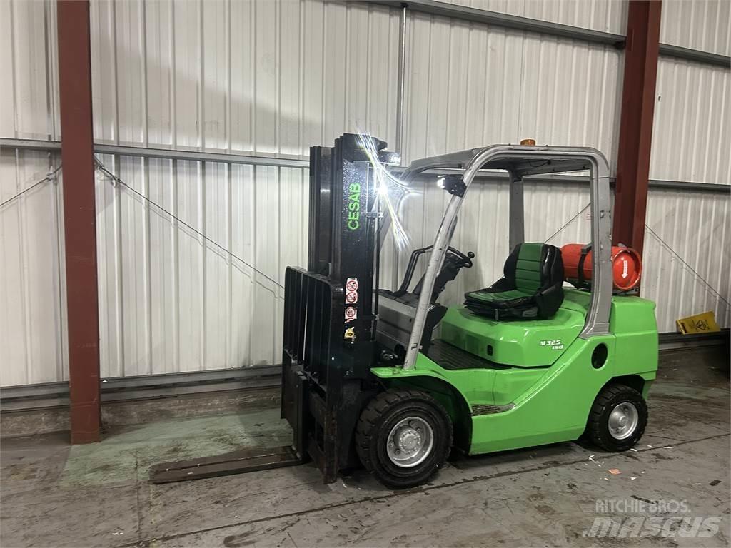 Cesab M325G Empilhadores a gás