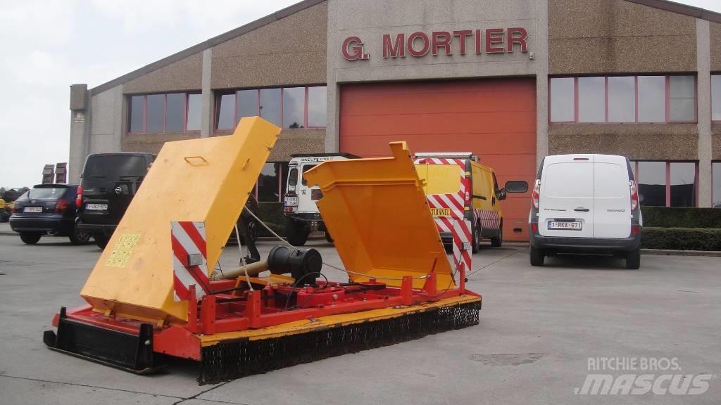 VTM Maaier VTM 280 Corta-Relvas montadas e arrastadas